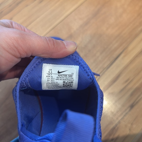 Women’s Nike Air Max 270 - Picture 4 of 5